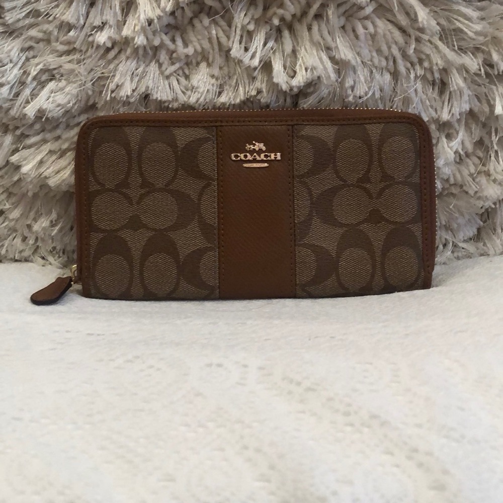 coach brown and tan expanding continental wallet